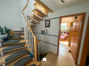 Treppe (1.OG)