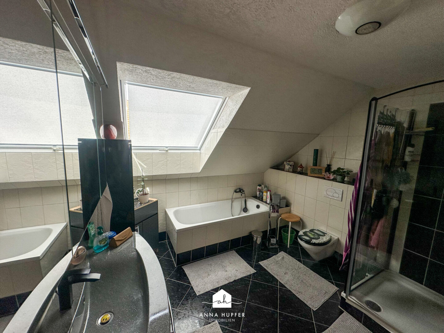 Badezimmer (1.OG)